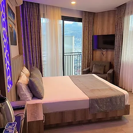 Castle Light Boutique Hotel 3*