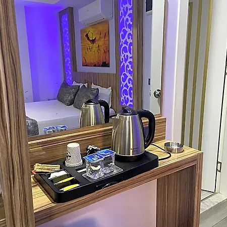 Castle Light Boutique Hotel 3*